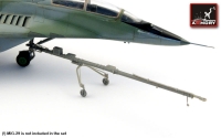 Mikoyan MiG-29 Fulcrum - airfield tow bar